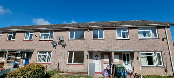 2 Bedroom House To Rent In Bradwell Grove, Bristol, BS10