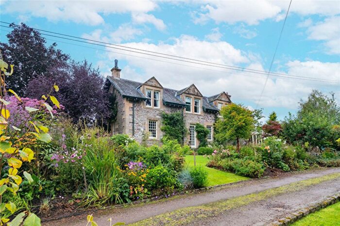 4 Bedroom Link Detached House For Sale In The Gables, Stonebyres, Lanark, South Lanarkshire, ML11