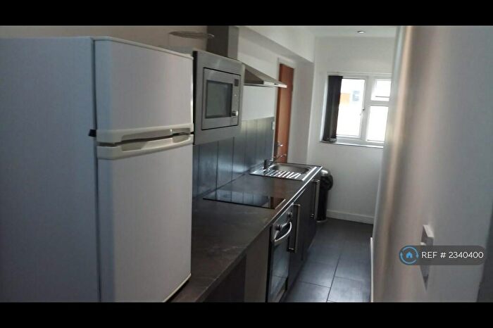 2 Bedroom Flat To Rent In Coventry, Coventry, CV4