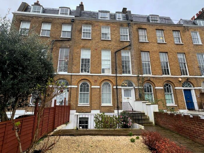 1 Bedroom Flat To Rent In Camberwell Road, Camberwell, SE5
