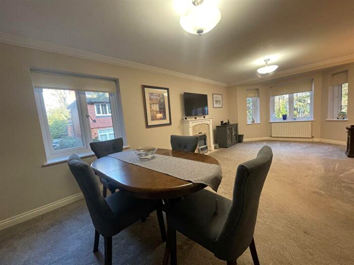 1 Bedroom Flat To Rent In Lefroy Park, Fleet, GU51