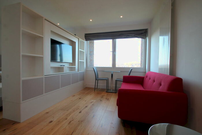 Apartment To Rent In Riverdale House, Lewisham, SE13