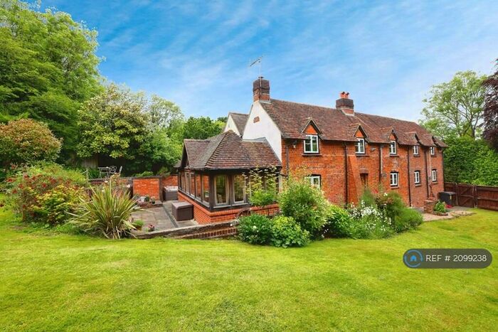 4 Bedroom Detached House To Rent In Andover Road, Newbury, RG20