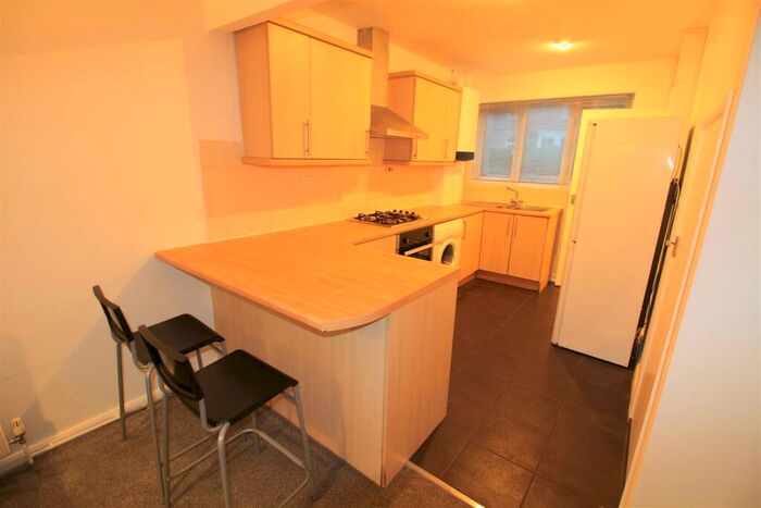 2 Bedroom Flat To Rent In Alexandra Park, Nottingham, NG3