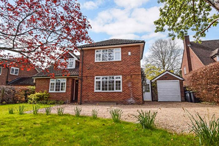 4 Bedroom Detached House For Sale In Linkswood Road, Burnham, SL1