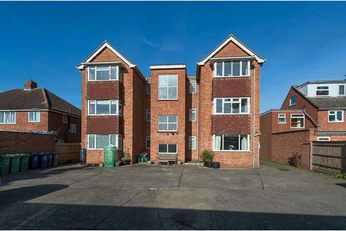 2 Bedroom Flat To Rent In St Leonards Road, Headington, Oxford, OX3