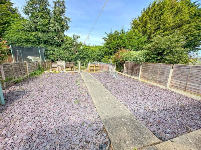 3 Bedroom Semi-Detached House For Sale In Woodford Close, Great Clacton, Essex, CO15