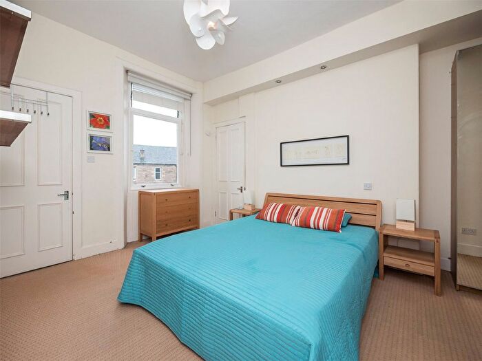 2 Bedroom Flat To Rent In Hawthornvale, Edinburgh, EH6