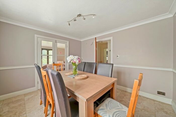 5 Bedroom Detached House To Rent In Rangeworth Place, Sidcup, DA15