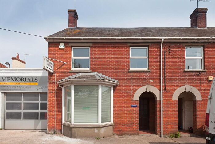 2 Bedroom Maisonette To Rent In Warminster Road, South Newton, SP2