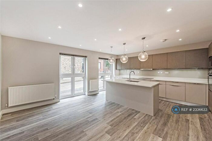 2 Bedroom Penthouse To Rent In Battersea, London, SW11