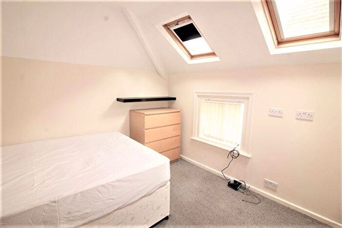 2 Bedroom Flat To Rent In Two Bed Flat, Jesmond Road, Jesmond, NE2