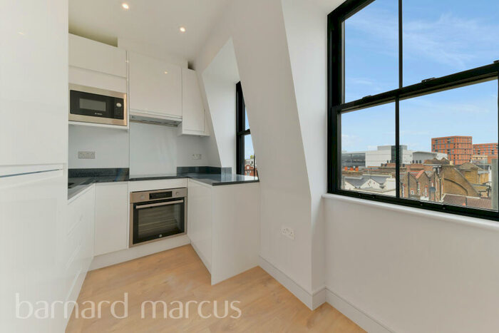 1 Bedroom Apartment To Rent In High Street, Sutton, SM1