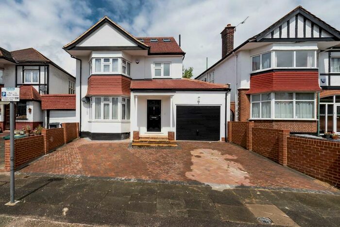 5 Bedroom Semi-Detached House To Rent In Denehurst Gardens, London, NW4