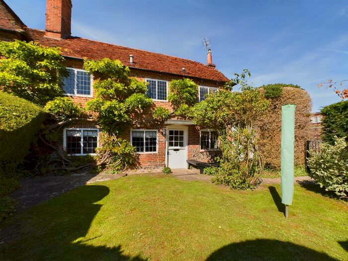 2 Bedroom Semi-Detached House To Rent In Duchess Close, Whitchurch On Thames, RG8