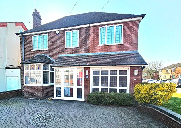 4 Bedroom Detached House For Sale In Jockey Road, Sutton Coldfield, B73