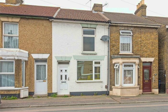 3 Bedroom Terraced House To Rent In Chalkwell Road, Sittingbourne, ME10