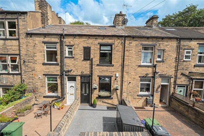 3 Bedroom Terraced House For Sale In Oakwell Terrace, Farsley, Pudsey, West Yorkshire, LS28