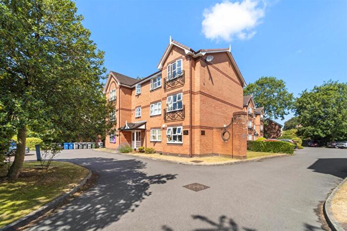 2 Bedroom Apartment For Sale In Southgate Court, Charlton Drive, Sale, M33