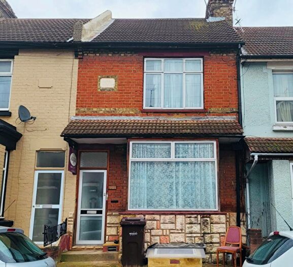 Studio To Rent In Balmoral Road, Gillingham, ME7