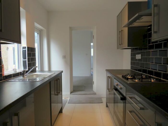 3 Bedroom Terraced House To Rent In Castle Road, Grays, RM17