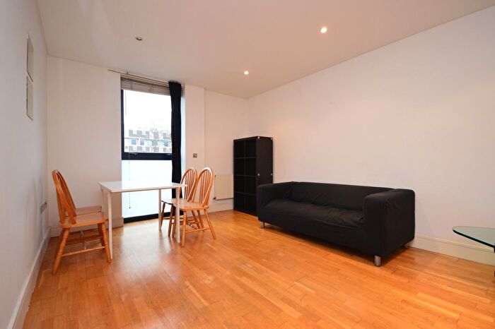 1 Bedroom Flat To Rent In Trafalgar Point, Islington, N1