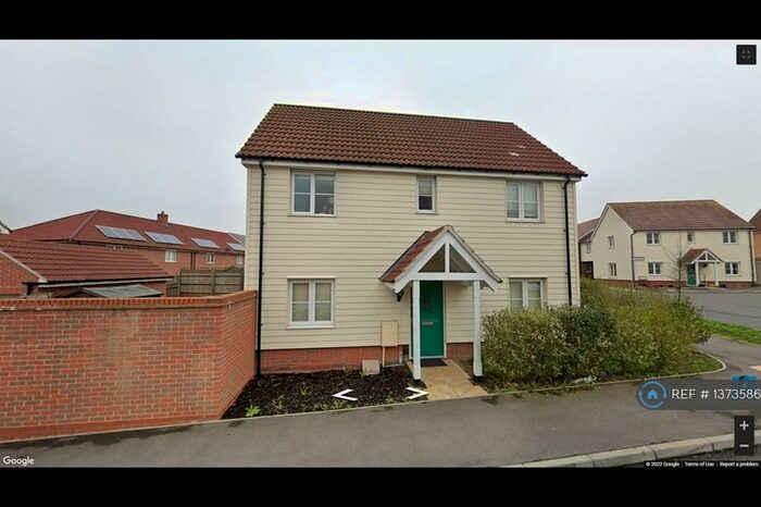 3 Bedroom Detached House To Rent In Arnwil Drive, Romford, RM3
