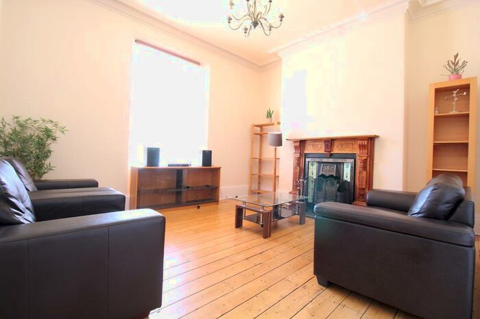 2 Bedroom Flat To Rent In Ferryhill Terrace, First Floor Right, AB11