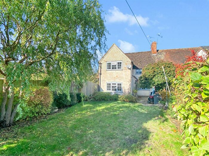 3 Bedroom Cottage For Sale In Milking Pail Lane, Mickleton, Chipping Campden, GL55