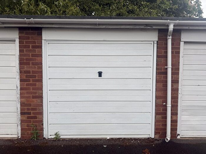 1 Bedroom Flat To Rent In Victoria Close, Stratford-upon-Avon, CV37