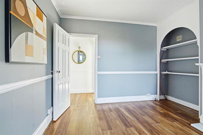 1 Bedroom Flat For Sale In Highfield Road, Dartford, DA1
