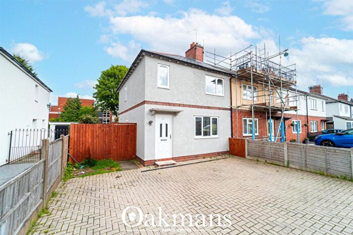 3 Bedroom Semi-Detached House For Sale In Westfield Road, Halesowen, West Midlands, B62