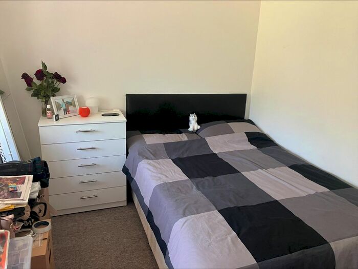 Studio To Rent In Brentfield Gardens, London, NW2