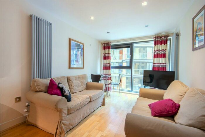1 Bedroom Flat To Rent In Millharbour, Millwall, E14