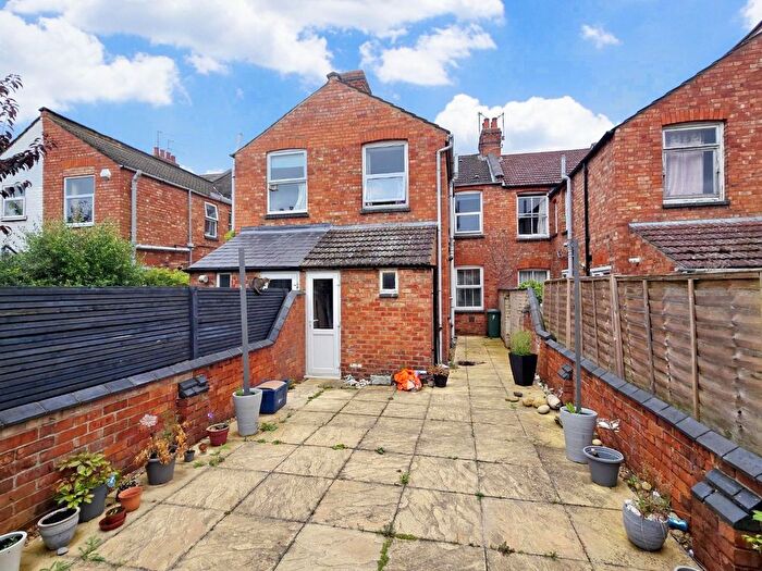 3 Bedroom Terraced House For Sale In Wycliffe Road, Abington, Northampton, NN1