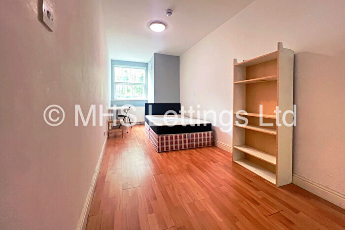 5 Bedroom Flat To Rent In A Cardigan Road, Leeds, LS6