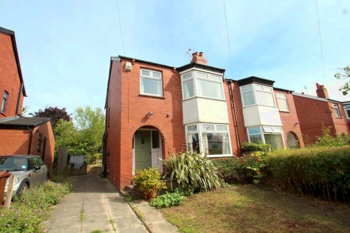 3 Bedroom Semi-Detached House To Rent In Stainbeck Gardens, Chapel Allerton, Leeds, LS7