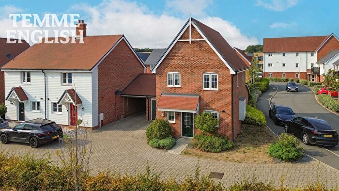 3 Bedroom Detached House For Sale In Liberty Way, Wickford, Essex, SS11