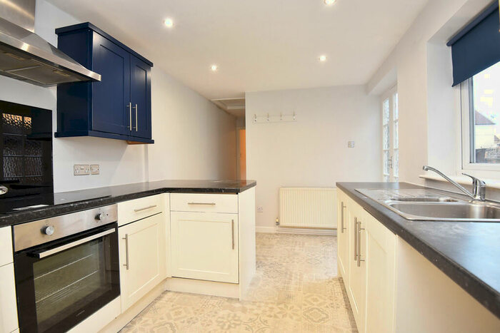 2 Bedroom Cottage To Rent In King Street, Ripon, HG4