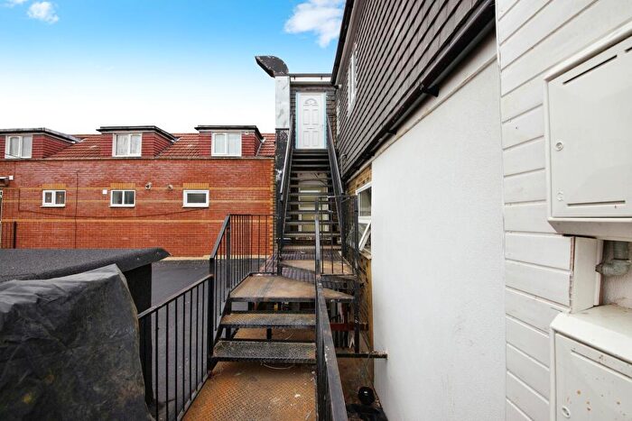 2 Bedroom Flat To Rent In Belgrave Road, IG1