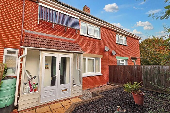 2 Bedroom Terraced House For Sale In Castor Close, Brixham, TQ5