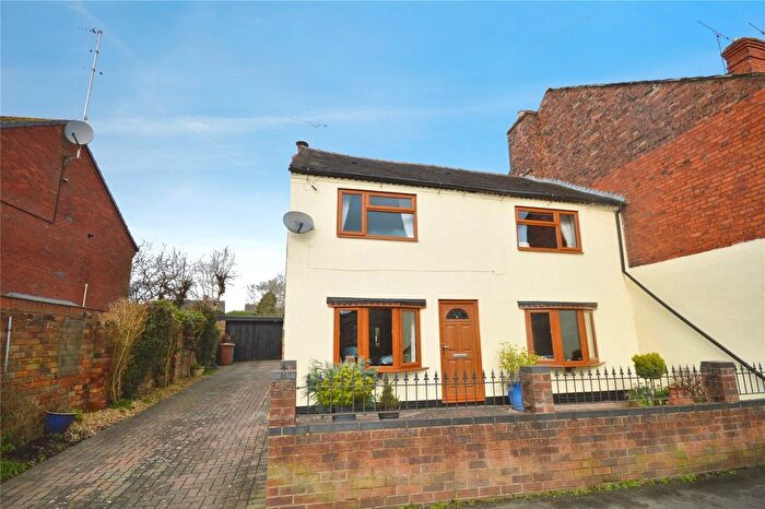 3 Bedroom Semi Detached House For Sale In Church Street, Church Gresley, Swadlincote, Derbyshire, DE11