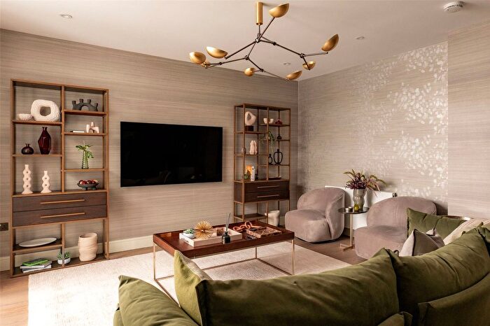 3 Bedroom Flat To Rent In Cranley Gardens, South Kensington, SW7