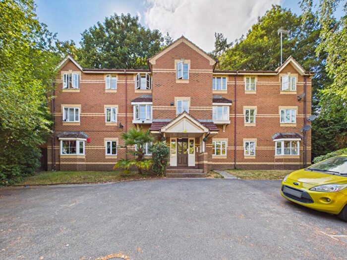 2 Bedroom Flat For Sale In Robertson Drive, St Annes Park, Bristol, BS4