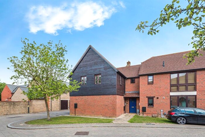 2 Bedroom House For Sale In Ulysses Road, Swindon, SN25