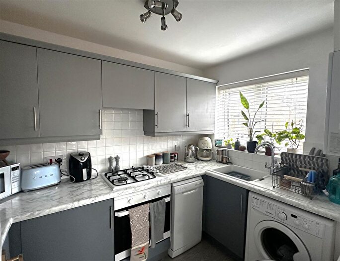 2 Bedroom Flat To Rent In Sunnymill Drive, Sandbach, CW11