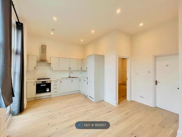 1 Bedroom Flat To Rent In Brixton Hill, London, SW2