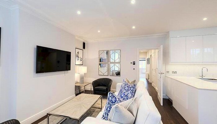 3 Bedroom Flat To Rent In Hamlet Gardens, Hammersmith, London, W6