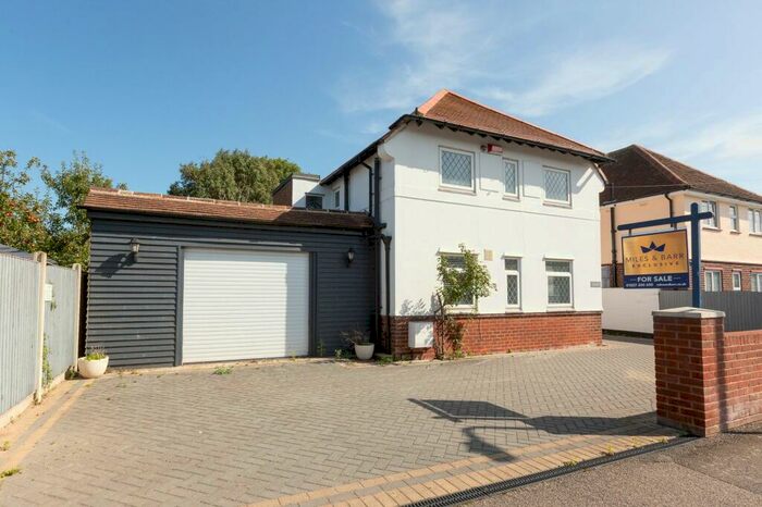 3 Bedroom Detached House To Rent In Brassey Avenue, Broadstairs, CT10