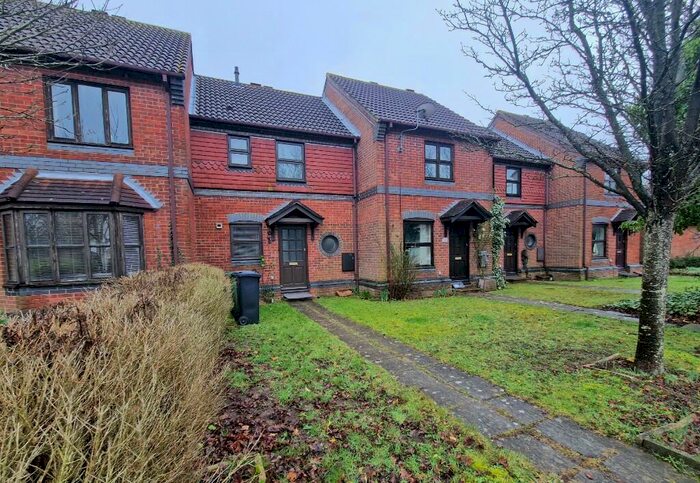 2 Bedroom Terraced House To Rent In Baron Road, Hamble, SO31